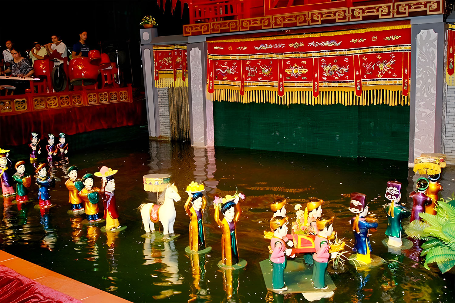 night-life-tour-water-puppet-show-dinner-on-cruise-311225